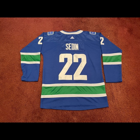 Daniel Sedin Vancouver Canucks (Home) Jersey - 22 - Picture 4 of 5